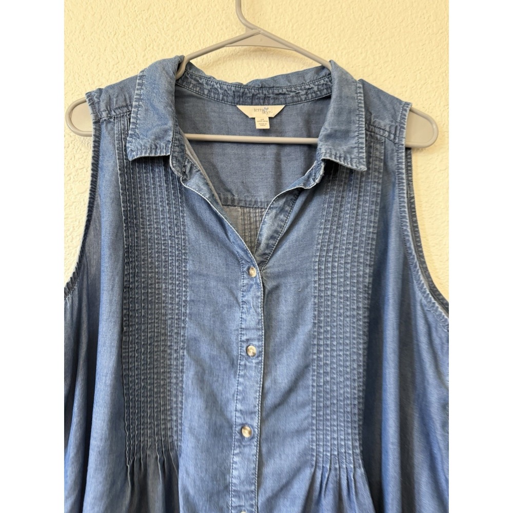 Terra & Sky Chambray Top 1X Lyocell Button Front Sleeveless Blue Casual Everyday - Picture 4 of 13